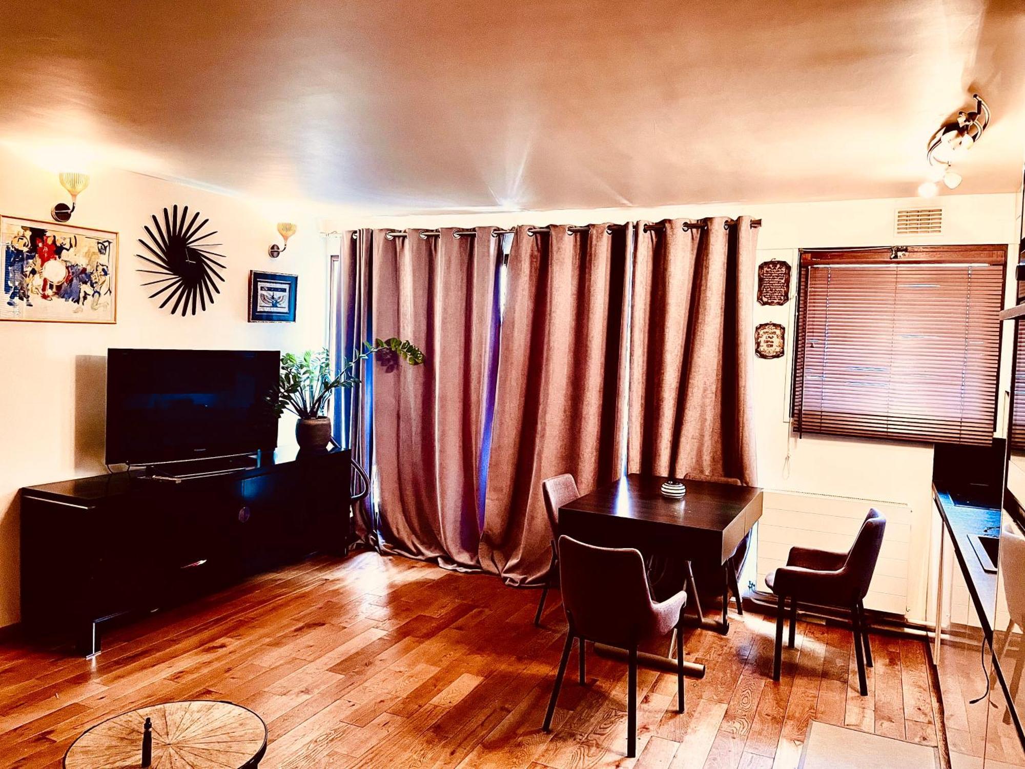 Apartament Jolie 2 Pieces Avec Balcon Paris 15 Eme Zewnętrze zdjęcie