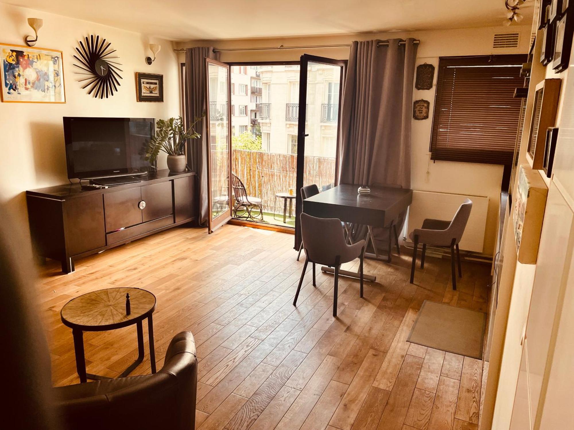 Apartament Jolie 2 Pieces Avec Balcon Paris 15 Eme Zewnętrze zdjęcie